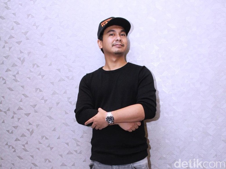 Raditya Dika akan Lamar Anissa Aziza Raditya Dika akan Lamar Anissa Aziza