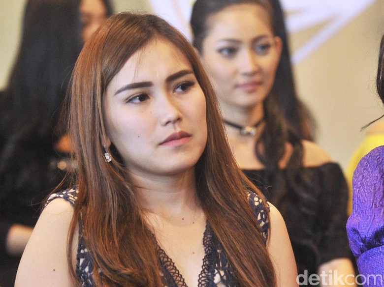 Ayu Ting Ting Persulit Enji Ketemu Anak, KPAI Siap Turun Tangan Ayu Ting Ting Persulit Enji Ketemu Anak, KPAI Siap Turun Tangan