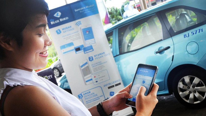 Pesan Taksi Blue Bird Kini Bisa Pakai Aplikasi GO-JEK Pesan Taksi Blue Bird Kini Bisa Pakai Aplikasi GO-JEK