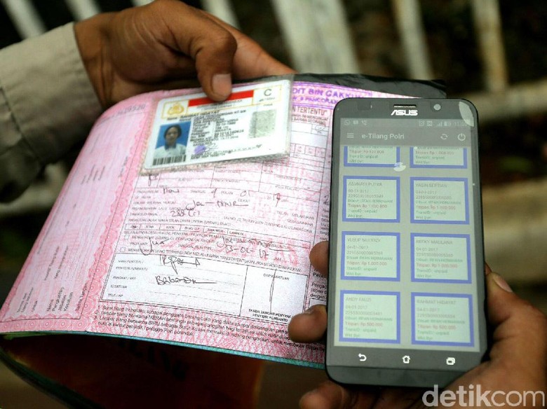 Polisi: Penerapan Tilang Elektronik Dilakukan Bertahap Polisi: Penerapan Tilang Elektronik Dilakukan Bertahap