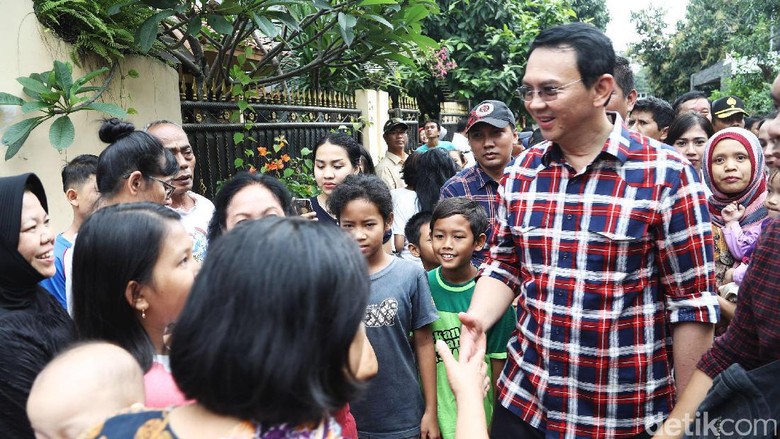Ahok Berencana Bangun Fasilitas Olahraga di Lapangan Banteng Ahok Berencana Bangun Fasilitas Olahraga di Lapangan Banteng