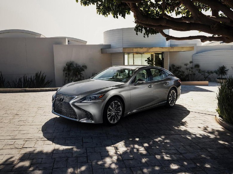 Makin Mewah Lexus LS Generasi Anyar Makin Mewah Lexus LS Generasi Anyar