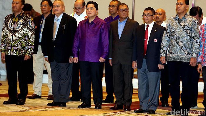 Erick Thohir berbatik ungu (Foto: Rengga Sancaya) Erick Thohir berbatik ungu (Foto: Rengga Sancaya)
