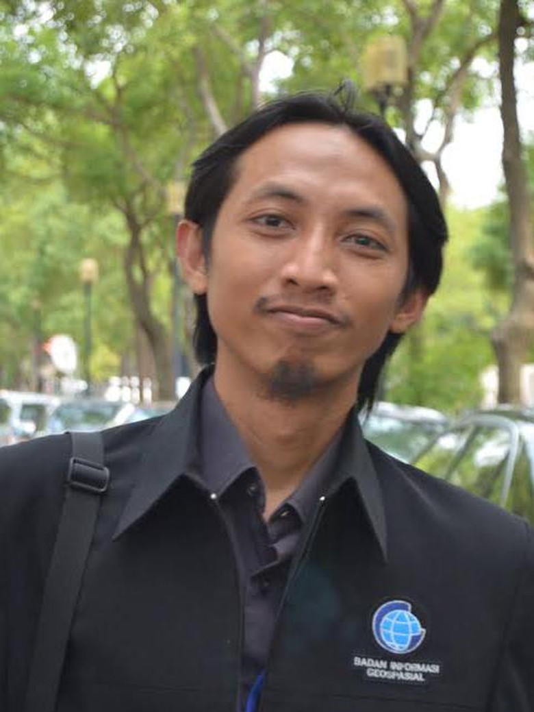 Antara Komodifikasi Toponim dan Penggunaan Bahasa Indonesia? Antara Komodifikasi Toponim dan Penggunaan Bahasa Indonesia?