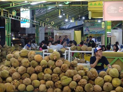 Bubar Nonton Kirab Kahiyang, Ayo Berburu Oleh-oleh Khas Medan!