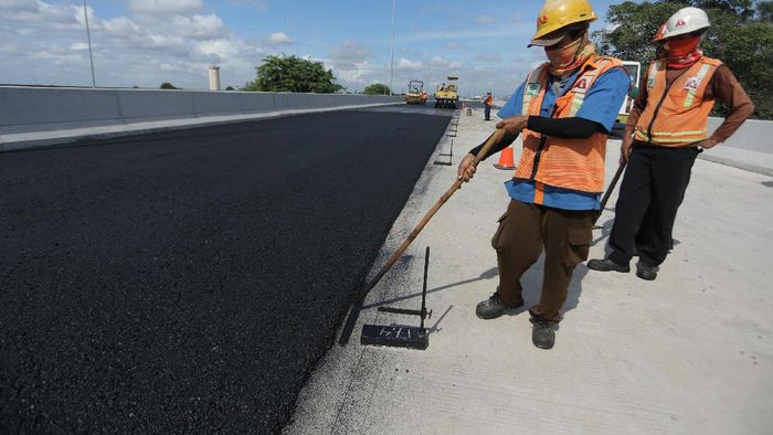 Ilustrasi Pembangunan Jalan Tol (Foto: Agung Pambudhy) Ilustrasi Pembangunan Jalan Tol (Foto: Agung Pambudhy)