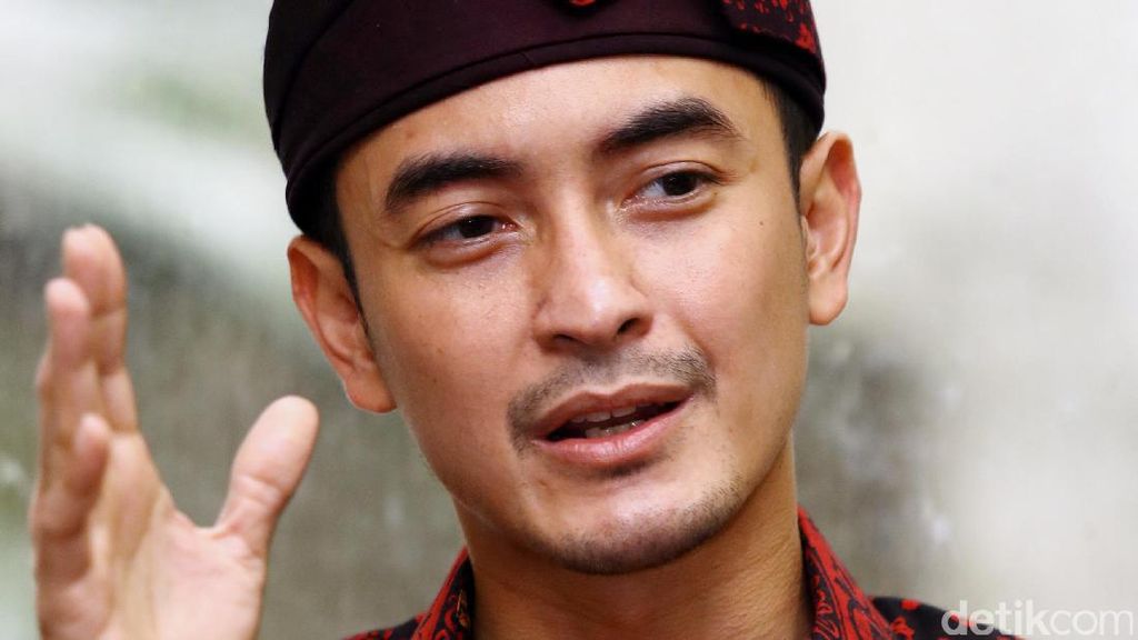Zumi Zola: Saya akan Datang Kalau Dipanggil KPK Zumi Zola: Saya akan Datang Kalau Dipanggil KPK