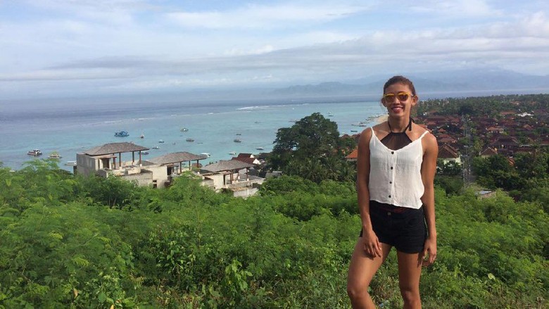 Traveling ke Bali, Emilia Nova Puas Belanja dan Lepas Jenuh Traveling ke Bali, Emilia Nova Puas Belanja dan Lepas Jenuh