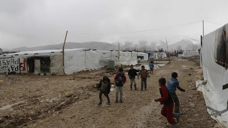 ISIS Rekrut Pengungsi Anak dan Memasukkan Mereka ke Eropa ISIS Rekrut Pengungsi Anak dan Memasukkan Mereka ke Eropa