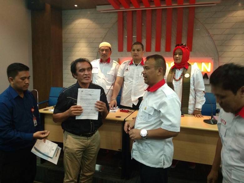 Ahok Tak Diberhentikan, ACTA Laporkan Mendagri ke Ombudsman Ahok Tak Diberhentikan, ACTA Laporkan Mendagri ke Ombudsman