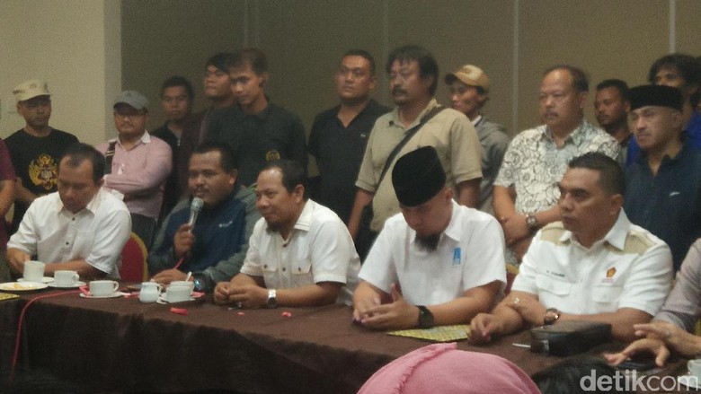 Quick Count PKS: Ahmad Dhani Kalahkan Petahana di Pilbup Bekasi Quick Count PKS: Ahmad Dhani Kalahkan Petahana di Pilbup Bekasi