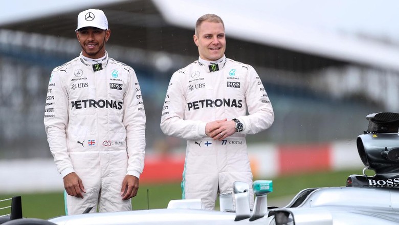 Hamilton Nantikan Rivalitas dengan Bottas Hamilton Nantikan Rivalitas dengan Bottas