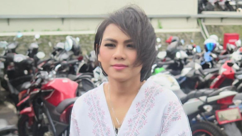 Evelyn Bantah Lakukan Percobaan Bunuh Diri Evelyn Bantah Lakukan Percobaan Bunuh Diri