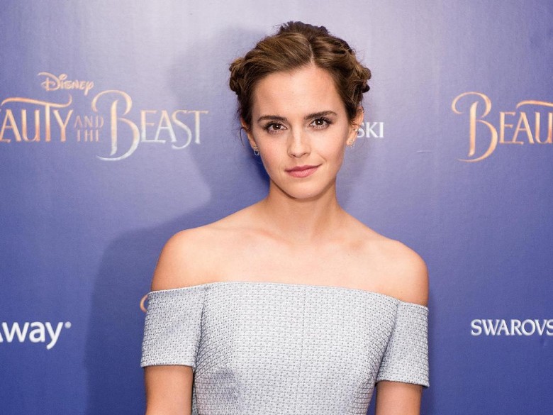 Duh! Foto-foto Pribadi Emma Watson Diretas Duh! Foto-foto Pribadi Emma Watson Diretas