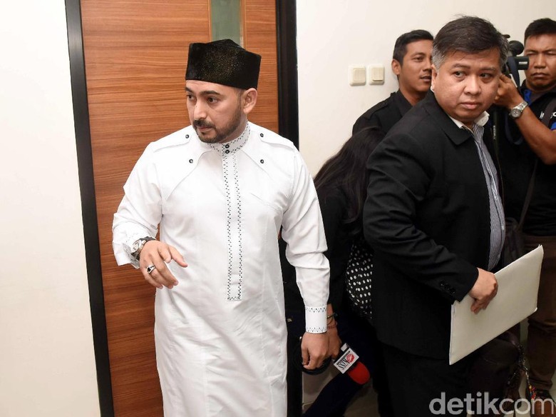Dipoligami, Yuyun Lebih Tua 1 Tahun dari Ustad Al Habsyi Dipoligami, Yuyun Lebih Tua 1 Tahun dari Ustad Al Habsyi