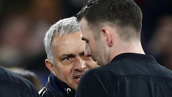 Enggan Bahas Kartu Merah, Mourinho Ingin MU Langsung Alihkan Fokus Enggan Bahas Kartu Merah, Mourinho Ingin MU Langsung Alihkan Fokus