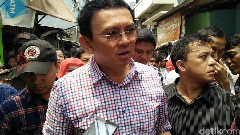Ahok: KJL untuk Lansia Tanpa Penghasilan dan Familinya Tak Mampu Ahok: KJL untuk Lansia Tanpa Penghasilan dan Familinya Tak Mampu