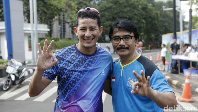 Lari Bareng Adhyaksa Dault, Sandiaga Diminta Benahi Jakarta Lari Bareng Adhyaksa Dault, Sandiaga Diminta Benahi Jakarta