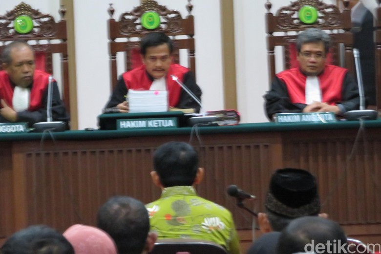 Analisis Ahli Bahasa UI di Persidangan soal Keseluruhan Pidato Ahok Analisis Ahli Bahasa UI di Persidangan soal Keseluruhan Pidato Ahok