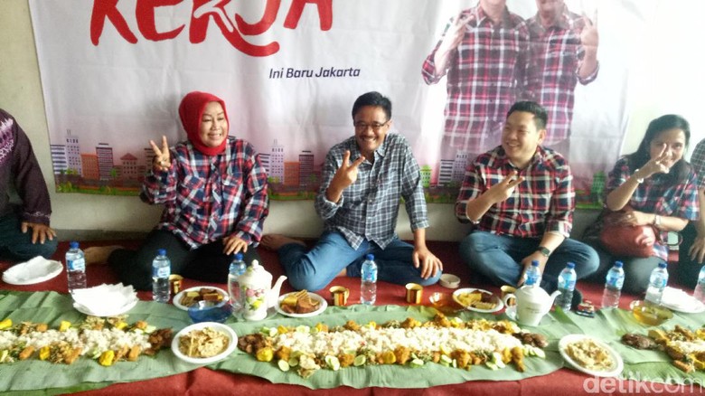 Makan Nasi Liwet, Djarot Teringat Ahok yang Sedang Sidang Makan Nasi Liwet, Djarot Teringat Ahok yang Sedang Sidang