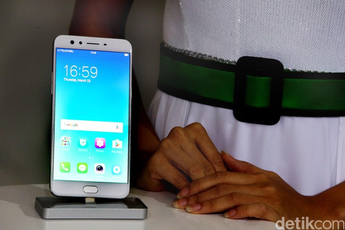 Smartphone Android. Foto: Rengga Sancaya Smartphone Android. Foto: Rengga Sancaya