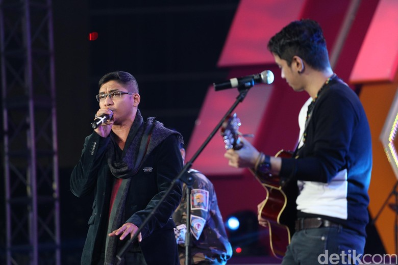 Nyanyi di Singapura, Pasha Ungu Tak Pamit ke Sumarsono Nyanyi di Singapura, Pasha Ungu Tak Pamit ke Sumarsono