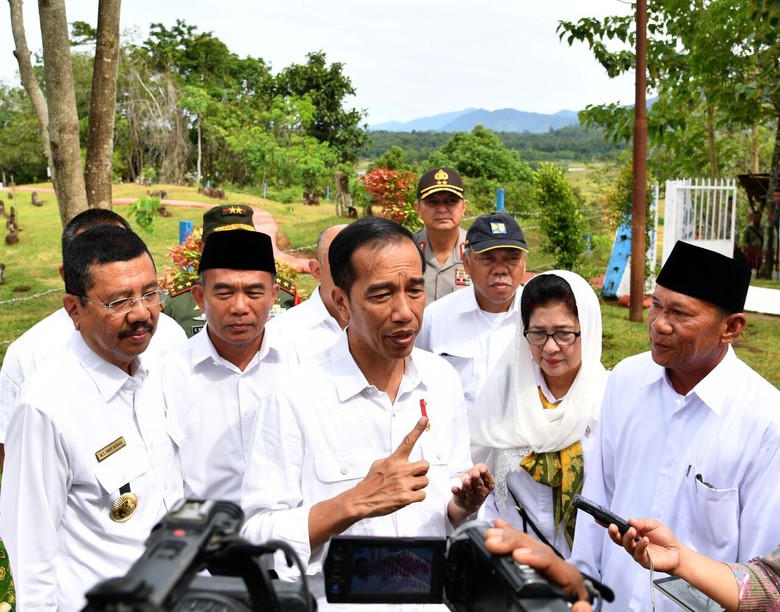 Jokowi: Kita Bersyukur Punya Kodrat Bhinneka Tunggal Ika Jokowi: Kita Bersyukur Punya Kodrat Bhinneka Tunggal Ika