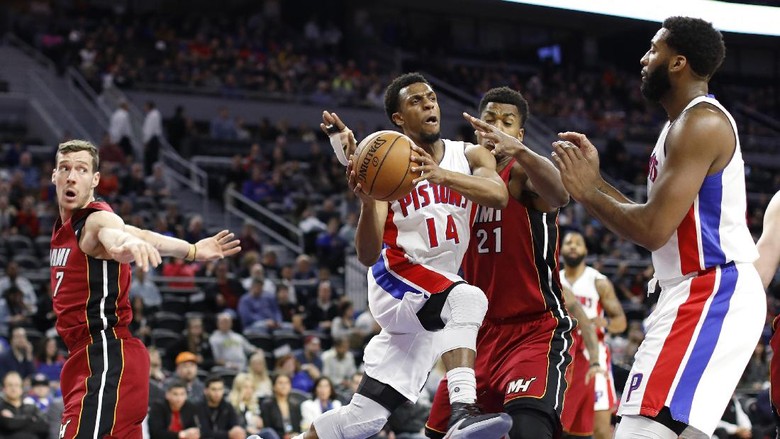 Heat Kian Dekat dengan Playoff Usai Kalahkan Pistons Heat Kian Dekat dengan Playoff Usai Kalahkan Pistons