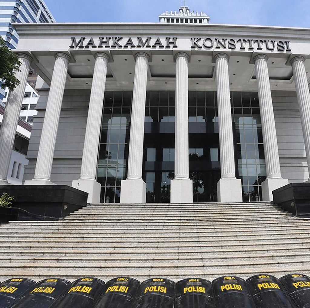 Nasib Ambang Batas Capres Ditentukan MK Siang Ini Nasib Ambang Batas Capres Ditentukan MK Siang Ini