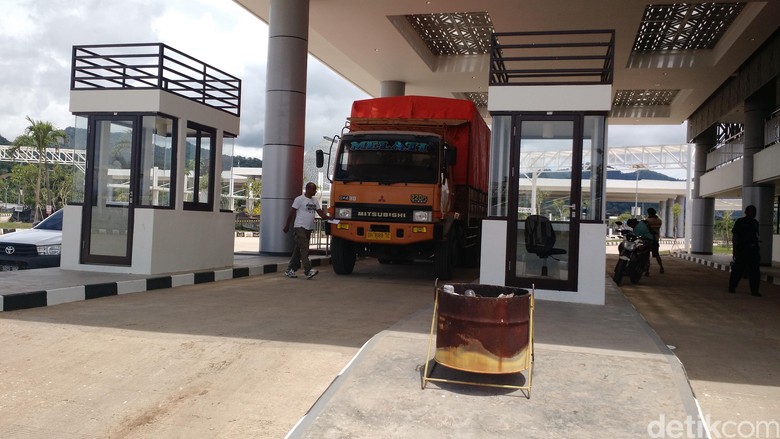 Peluang Ekonomi Warga Perbatasan di Balik Kemegahan PLBN Motaain Peluang Ekonomi Warga Perbatasan di Balik Kemegahan PLBN Motaain
