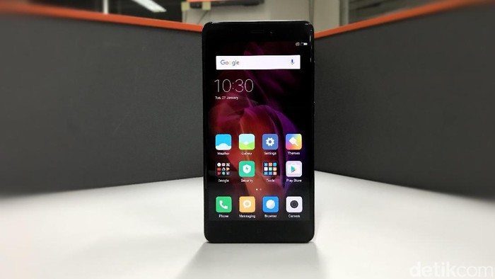 Redmi Note 4. Foto: detikINET/Adi Fida Rahman Redmi Note 4. Foto: detikINET/Adi Fida Rahman