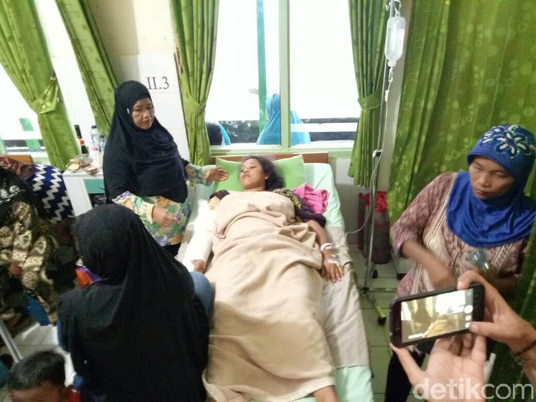 Cerita Novianti, Penumpang Mobil yang Ditembaki Polisi Cerita Novianti, Penumpang Mobil yang Ditembaki Polisi