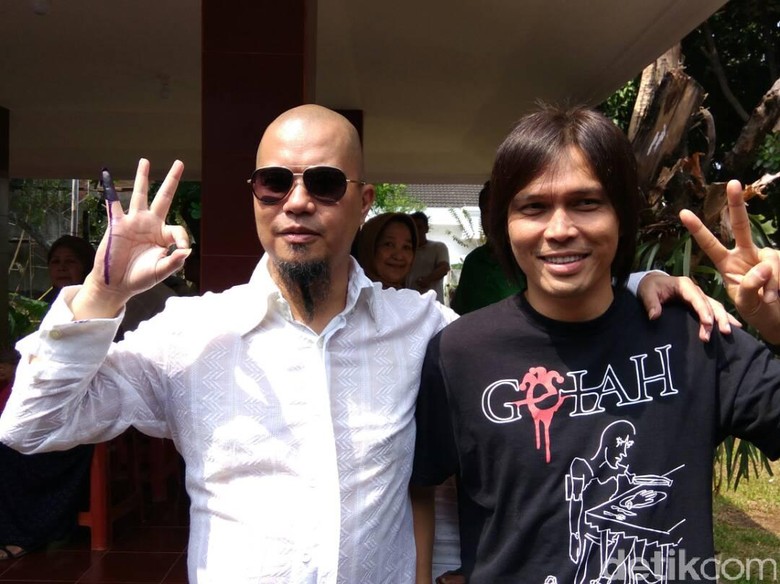 Dhani dan Once, Sahabat Lama yang Beda Pilihan di Pilgub DKI Dhani dan Once, Sahabat Lama yang Beda Pilihan di Pilgub DKI