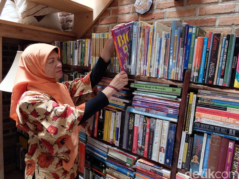Cerita Rita Koesma Bujuk Anjal di Bandung Agar Mau Belajar Cerita Rita Koesma Bujuk Anjal di Bandung Agar Mau Belajar