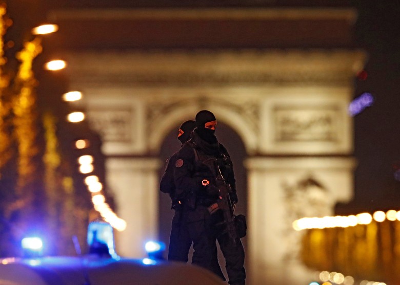 Tak Ada Korban Akibat Serangan di Champs-Elysees, Paris Tak Ada Korban Akibat Serangan di Champs-Elysees, Paris