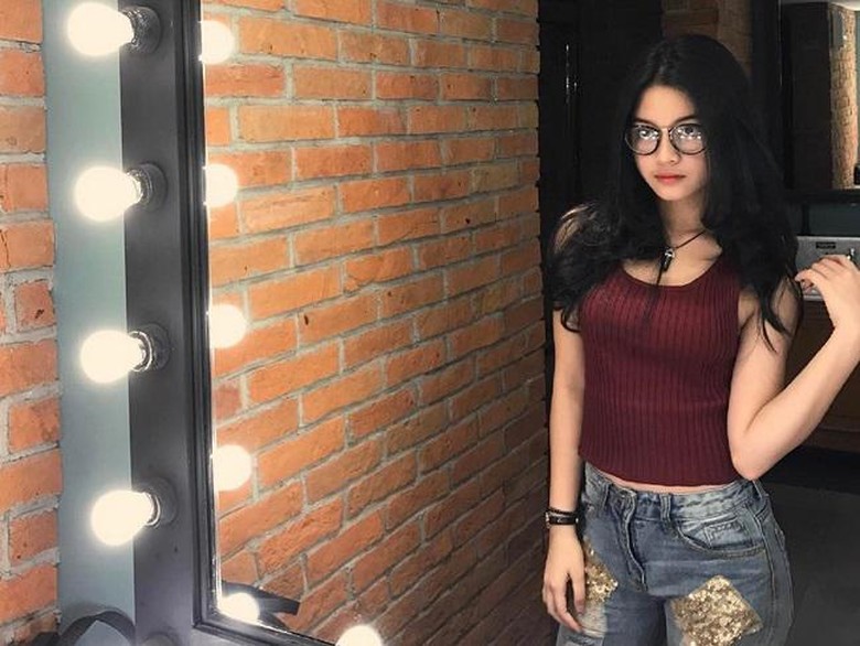 Jelang UN SMP, Yoriko Angeline Kebut Belajar Jelang UN SMP, Yoriko Angeline Kebut Belajar