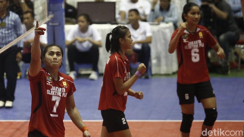 Agung Seganti dan Aprilia Manganang MVP Proliga 2017 Agung Seganti dan Aprilia Manganang MVP Proliga 2017