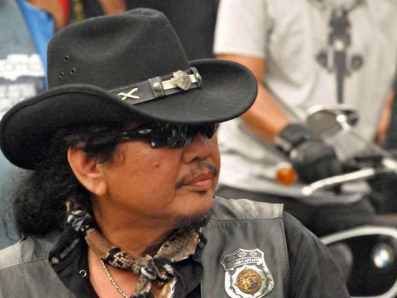 Bambang Gondrong, Hobi Touring Moge Lintasi Jalan Berbahaya Dunia Bambang Gondrong, Hobi Touring Moge Lintasi Jalan Berbahaya Dunia