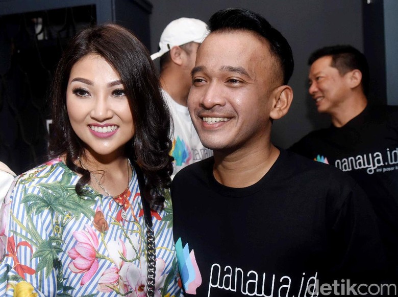 Ruben Onsu Sindir Deddy, Vicky Shu Bersaksi di Sidang Kasus First Travel Ruben Onsu Sindir Deddy, Vicky Shu Bersaksi di Sidang Kasus First Travel