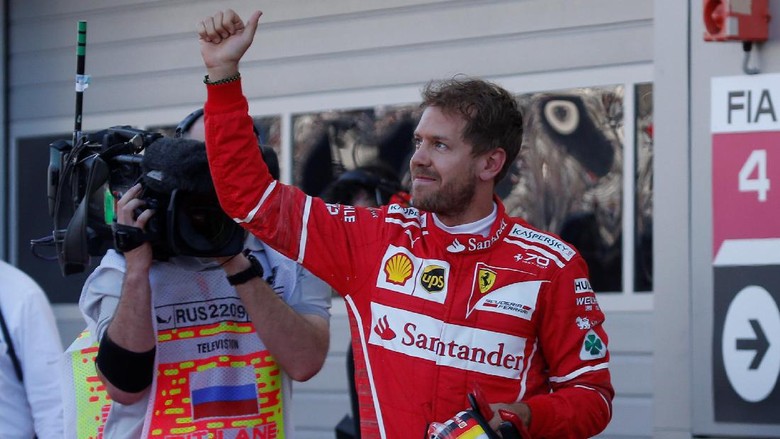 Akhiri Puasa Pole, Vettel: Rasanya Sudah Lama Sekali! Akhiri Puasa Pole, Vettel: Rasanya Sudah Lama Sekali!