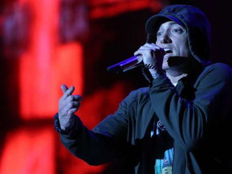 Eminem Serang Donald Trump Lewat Freestyle Rap Eminem Serang Donald Trump Lewat Freestyle Rap