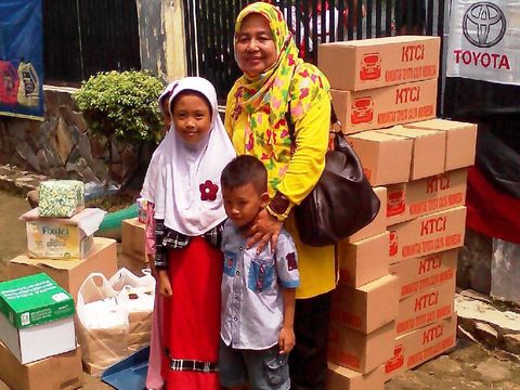 Komunitas Toyota Calya Peduli Lingkungan dan Sosial