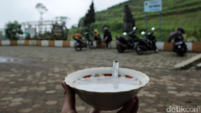 Bubur kacang hijau khas Dieng (Randy/detikTravel) Bubur kacang hijau khas Dieng (Randy/detikTravel)