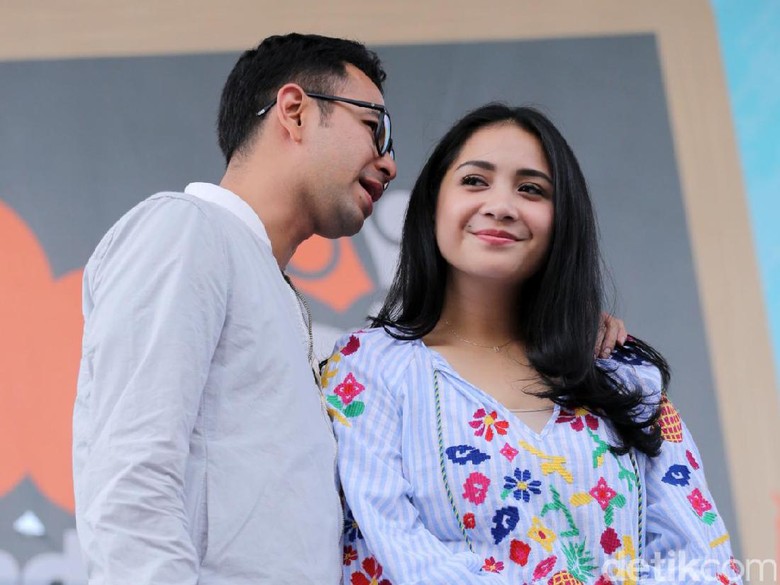 Nagita Slavina Sebut Rumah Tangga Berantakan di Film Rafathar, Ada Apa? Nagita Slavina Sebut Rumah Tangga Berantakan di Film Rafathar, Ada Apa?