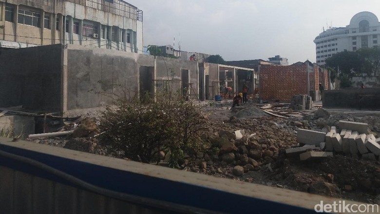Ada Bunker Sampah 10 Ton, Pembangunan Lokasi PKL Kota Tua Molor Ada Bunker Sampah 10 Ton, Pembangunan Lokasi PKL Kota Tua Molor