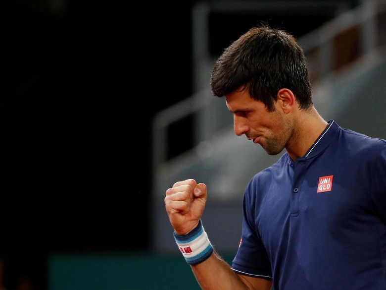 Nishikori Mundur, Djokovic Maju ke Semifinal Nishikori Mundur, Djokovic Maju ke Semifinal