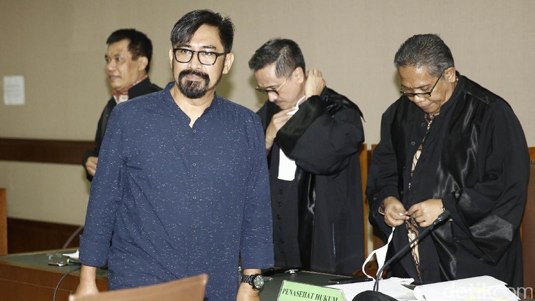 Saksi Ceritakan Momen Pemberian Uang Rp 5 M ke Choel Mallarangeng Saksi Ceritakan Momen Pemberian Uang Rp 5 M ke Choel Mallarangeng