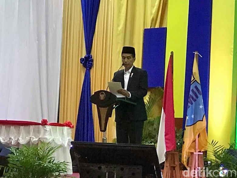 Jokowi: Negara Lain Budi Daya Ikan Lepas Pantai, Kita Cantrang Terus Jokowi: Negara Lain Budi Daya Ikan Lepas Pantai, Kita Cantrang Terus