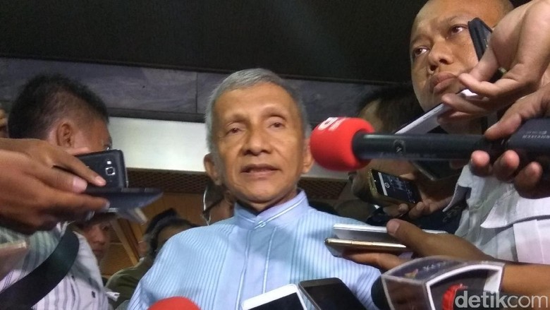 Amien Rais Hadiri Peluncuran Buku Usut Tuntas Dugaan Korupsi Ahok Amien Rais Hadiri Peluncuran Buku Usut Tuntas Dugaan Korupsi Ahok