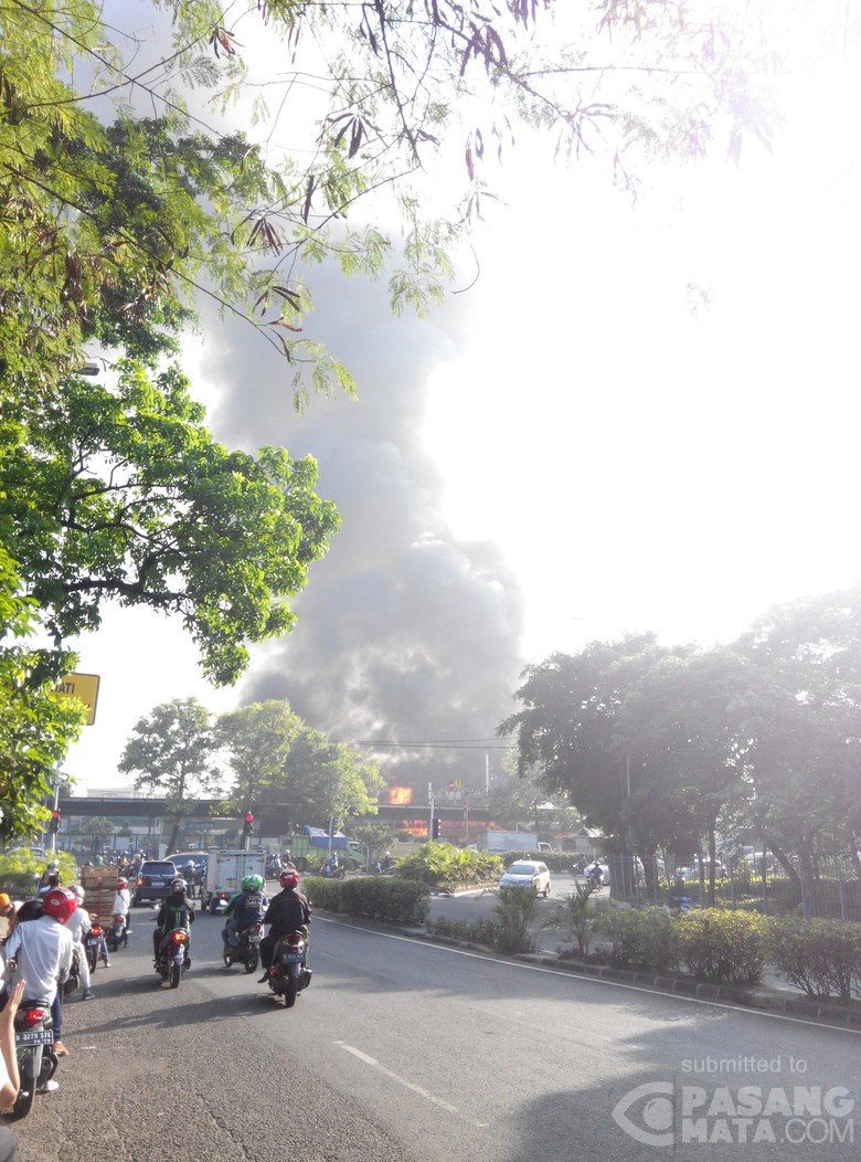 Klender Di Jakarta Timur Terbakar